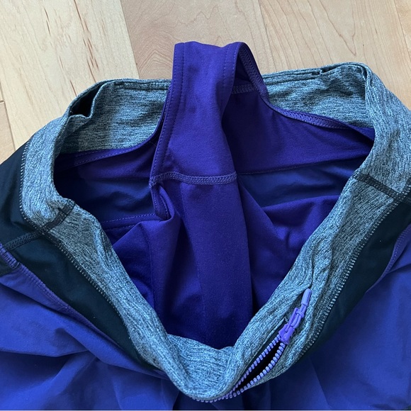 Lululemon running shorts - Picture 3 of 4